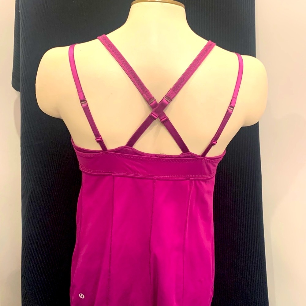 LuluLemon RARE top - Picture 2 of 2